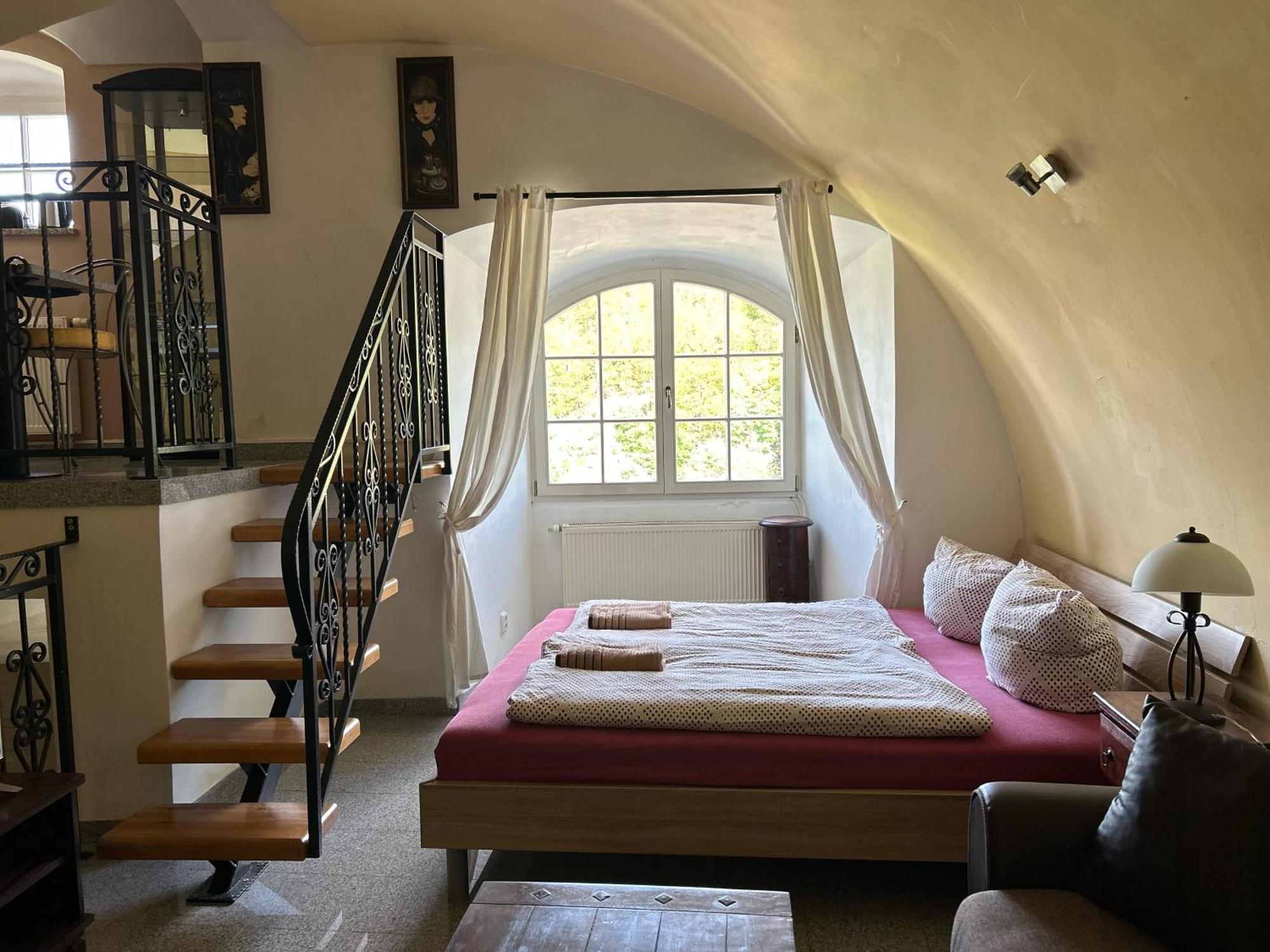 Ferienwohnung Rezidence Napoleon Loket Exterior foto