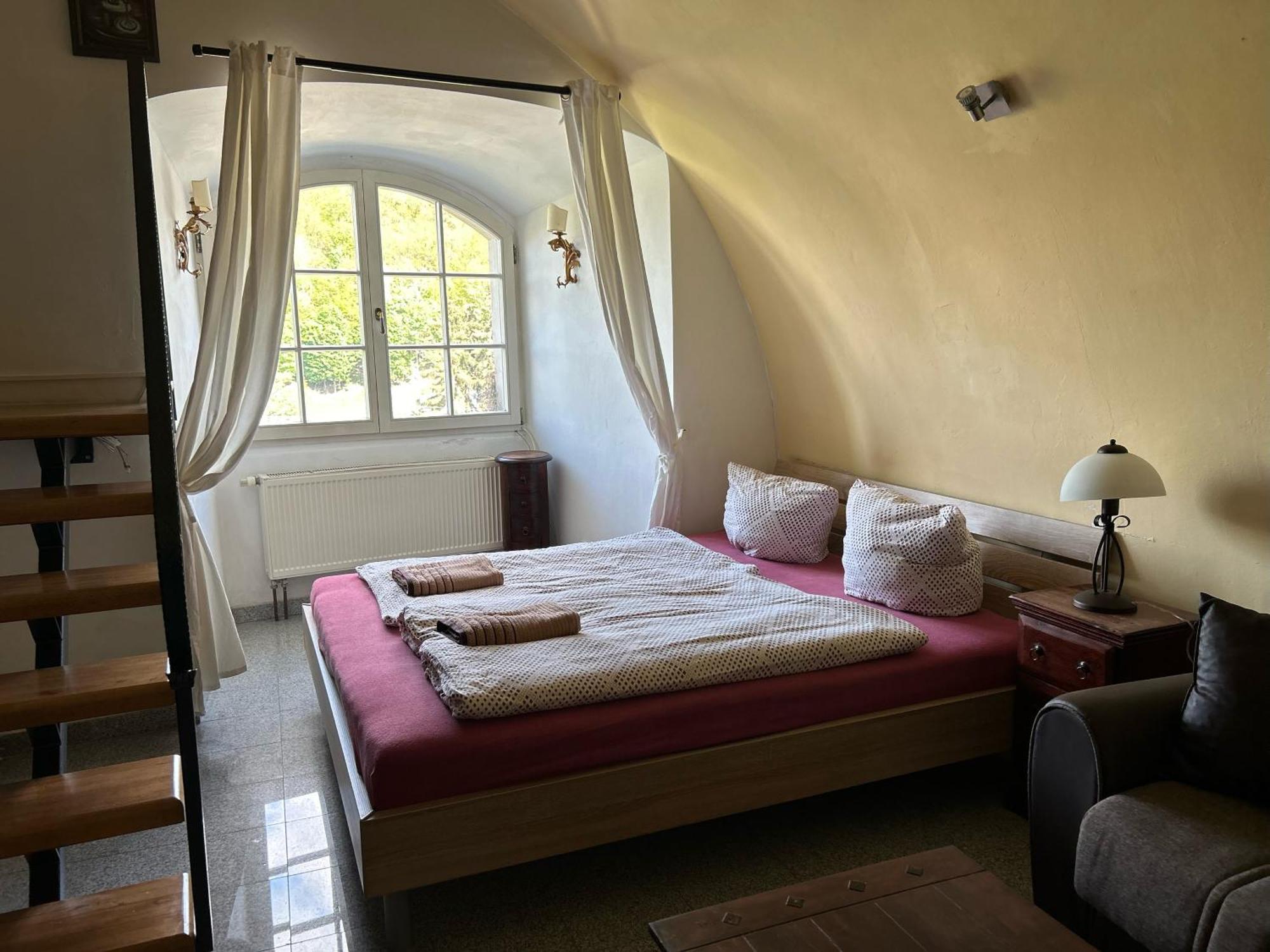Ferienwohnung Rezidence Napoleon Loket Exterior foto